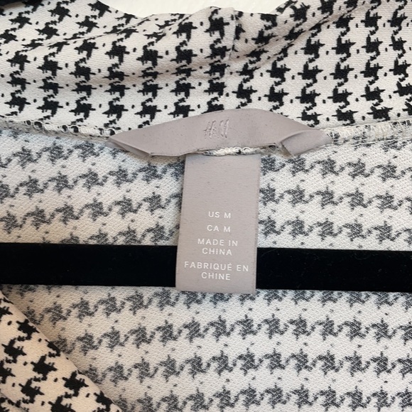 Blouse - Picture 2 of 6